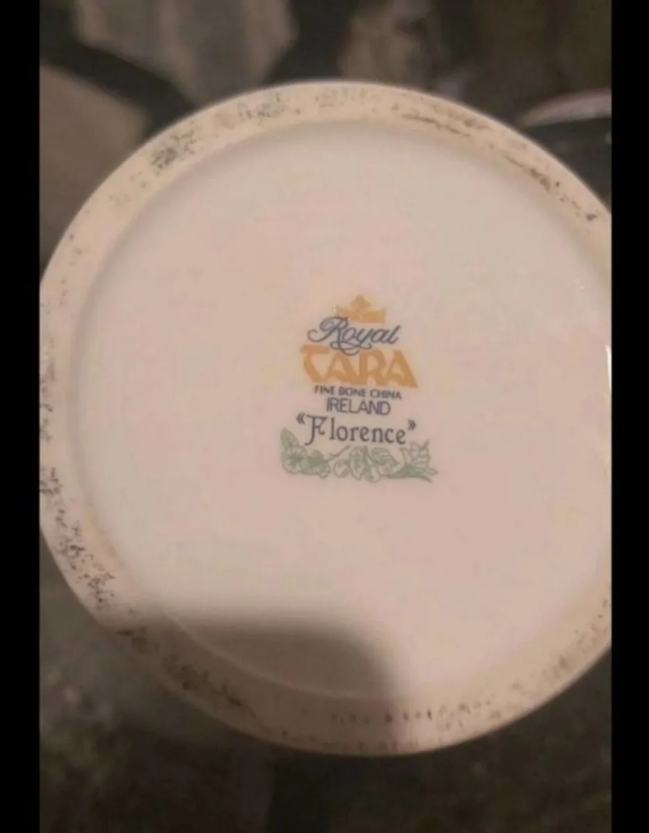 Very rare  Royal Tara vase Florence pattern - Image 3