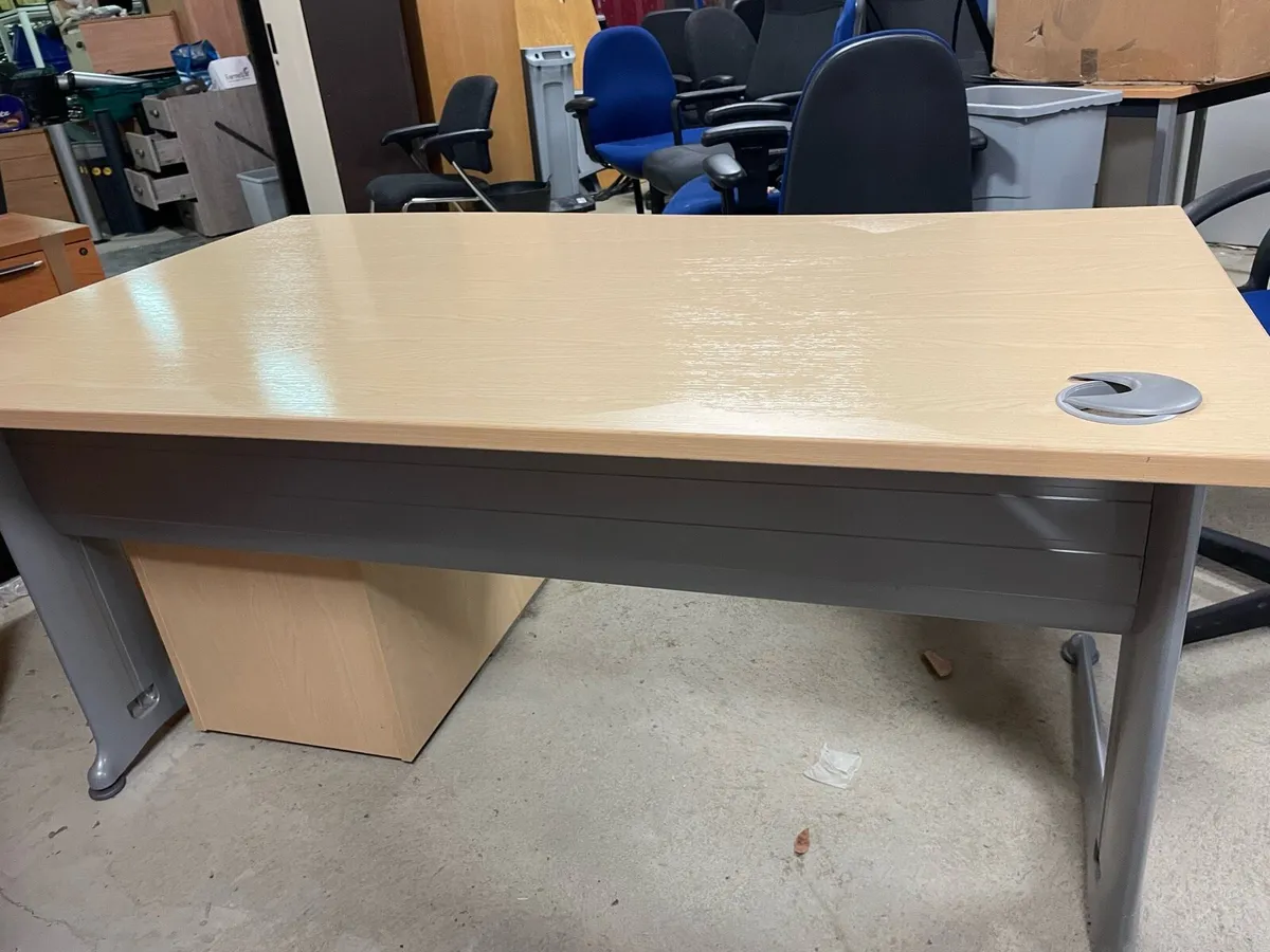 Office desk deal - Image 2