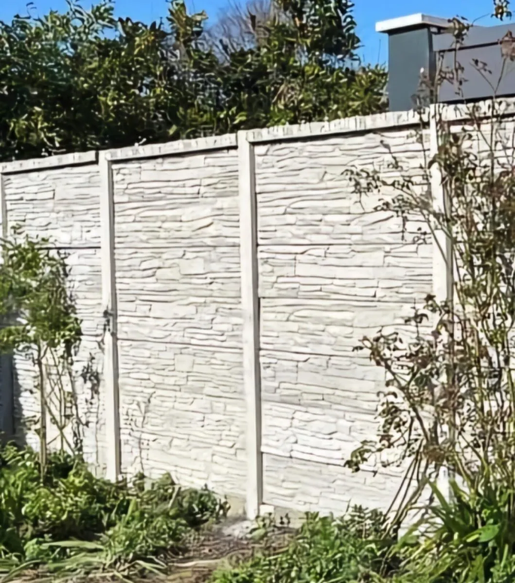 Precast Concrete & Timber Panel Fencing - Image 1