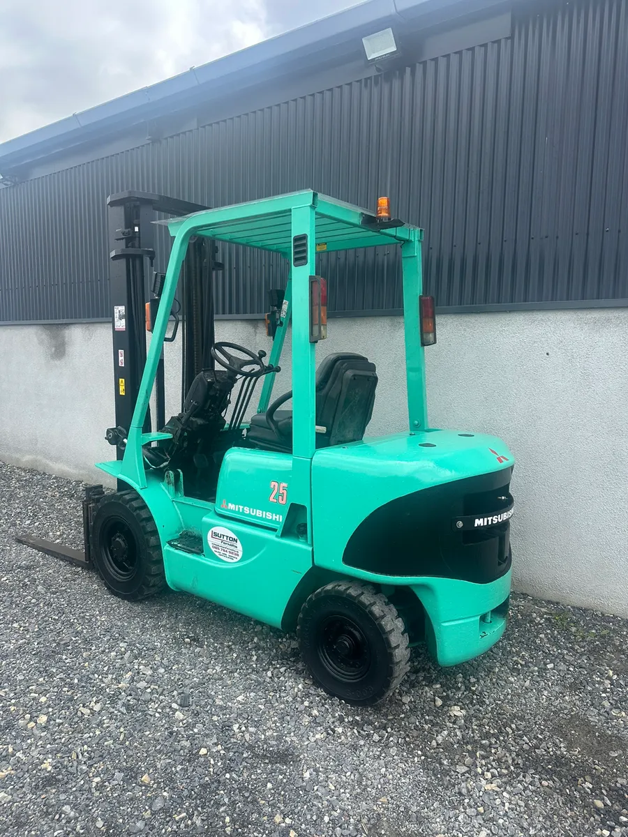 Mitsubishi FD25K Forklift - Image 2