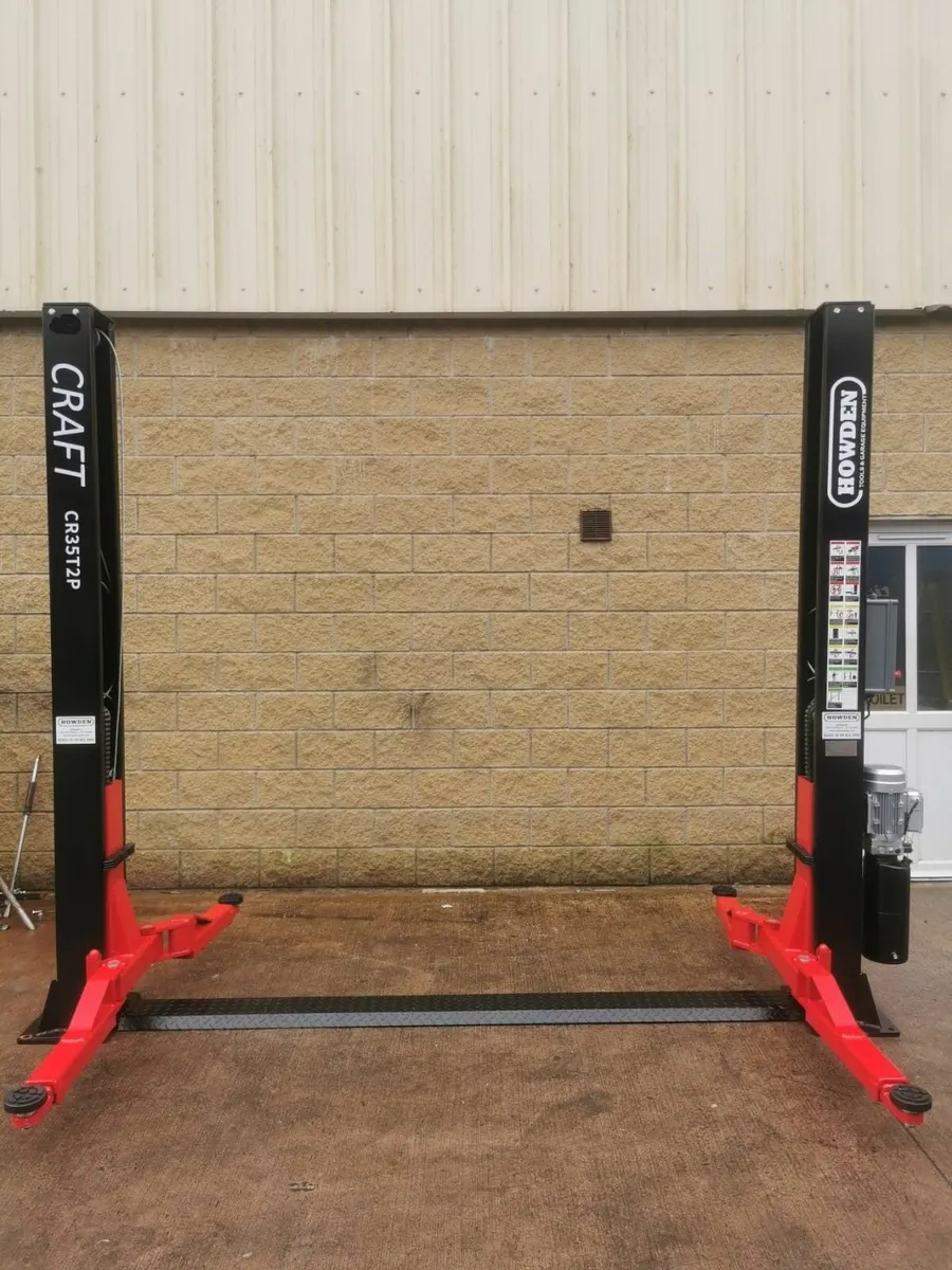 2 Post Lift - Image 1