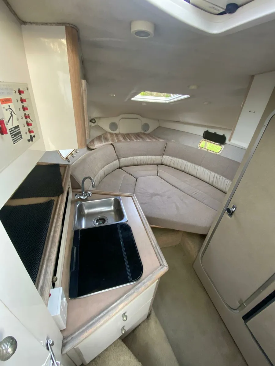 Maxum 2400scr Sports Cruiser - Image 3