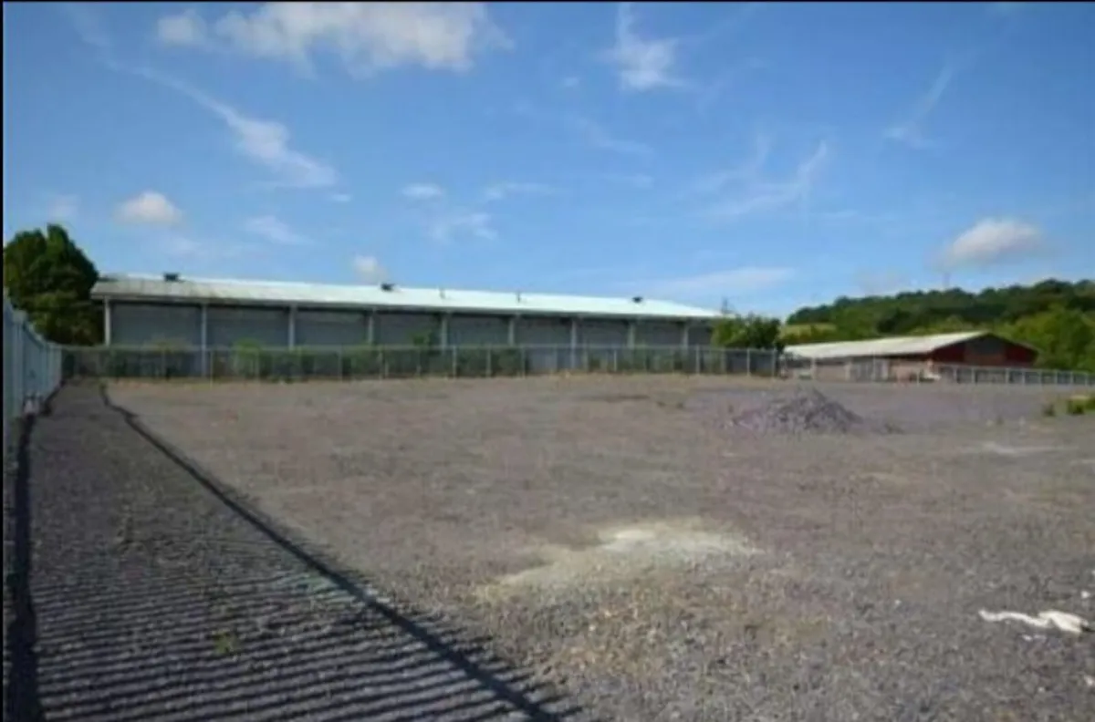 Large yards to rent DUBLIN - Image 1