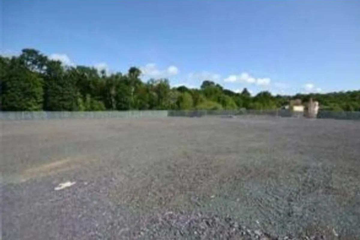 Large yards to rent DUBLIN - Image 2