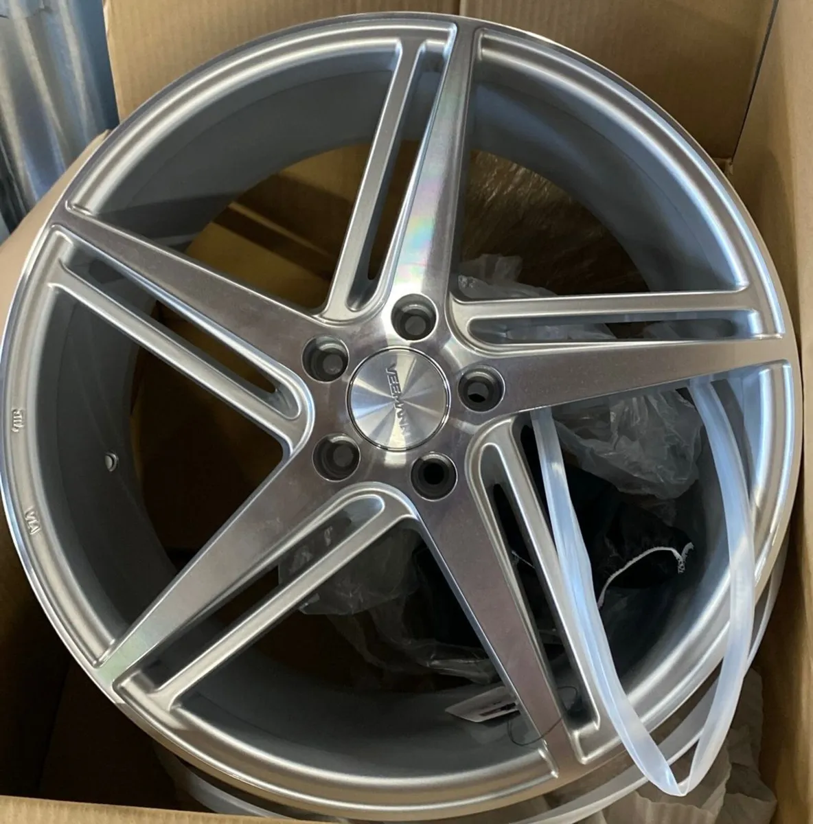 18” veemann vfs31 alloys & tyres offer