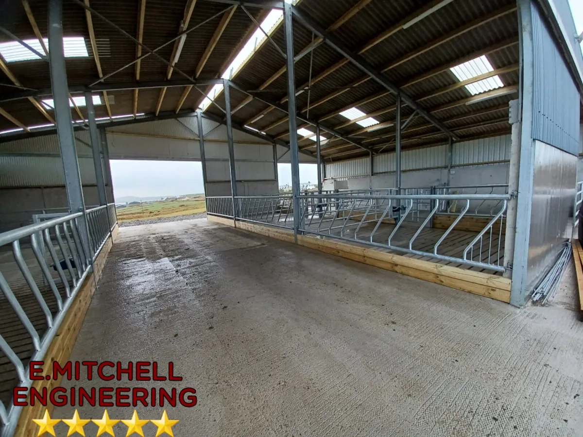 Heavy duty cattle barriers. - Image 3