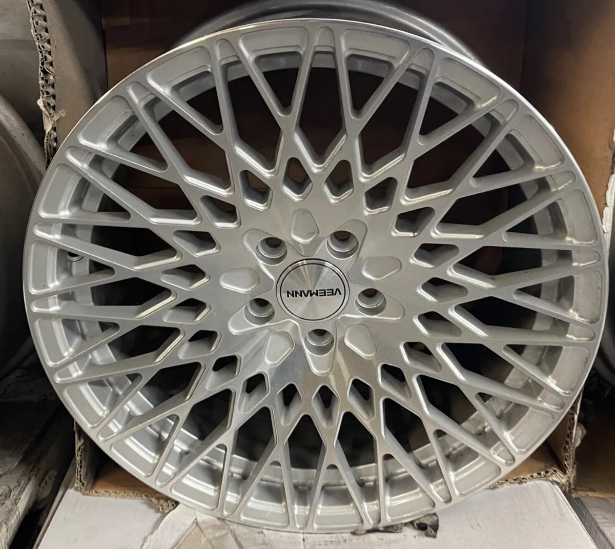 18” veemann 9.0” concave all round with tyre offer