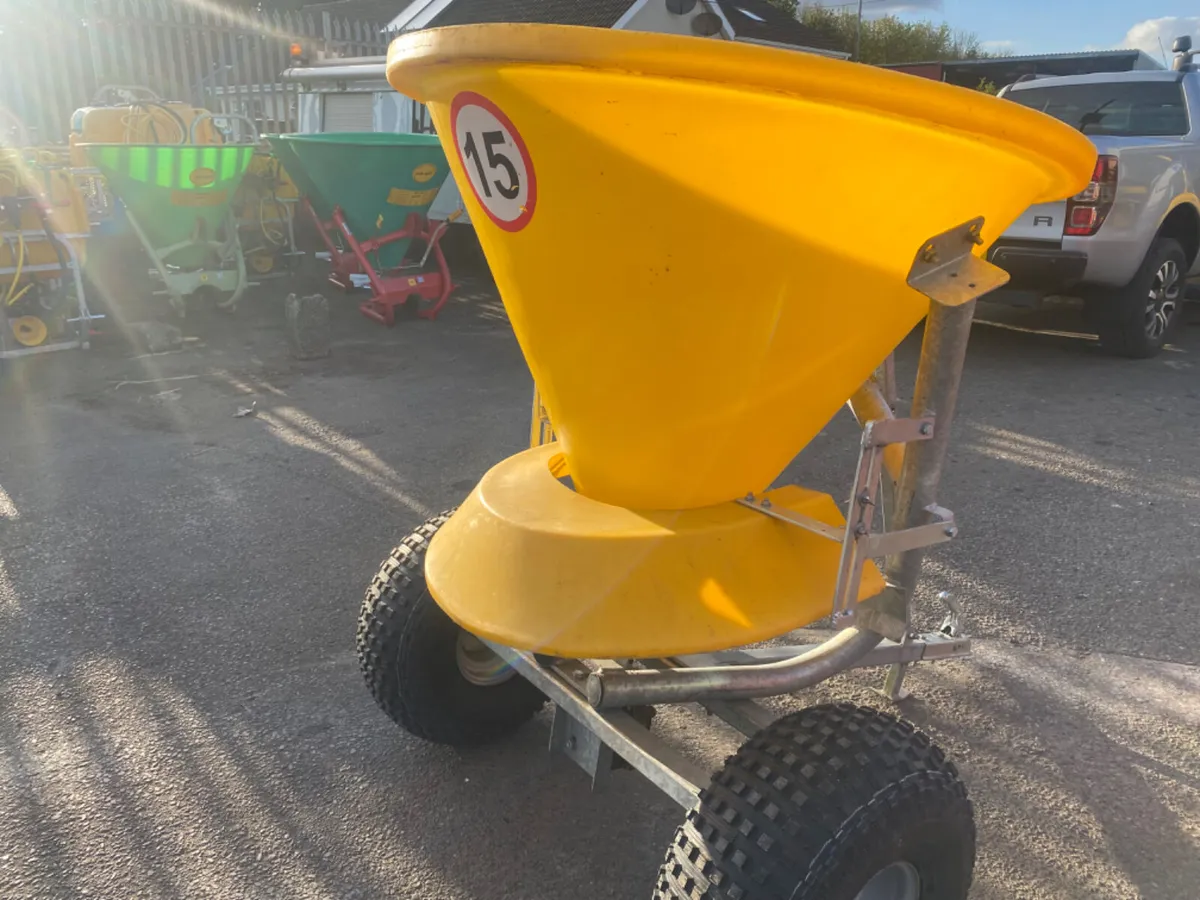 Fertiliser quad spreader - Image 2