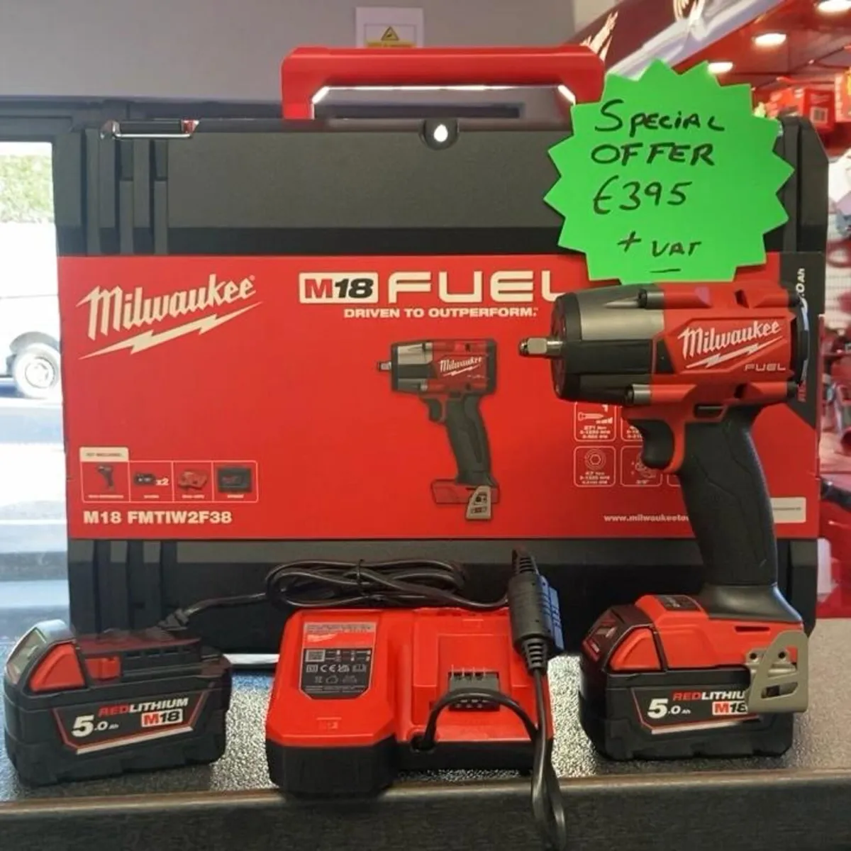 M18  3/8 " Mid Torque Impact Wrench Kit -Offer €€€ - Image 1