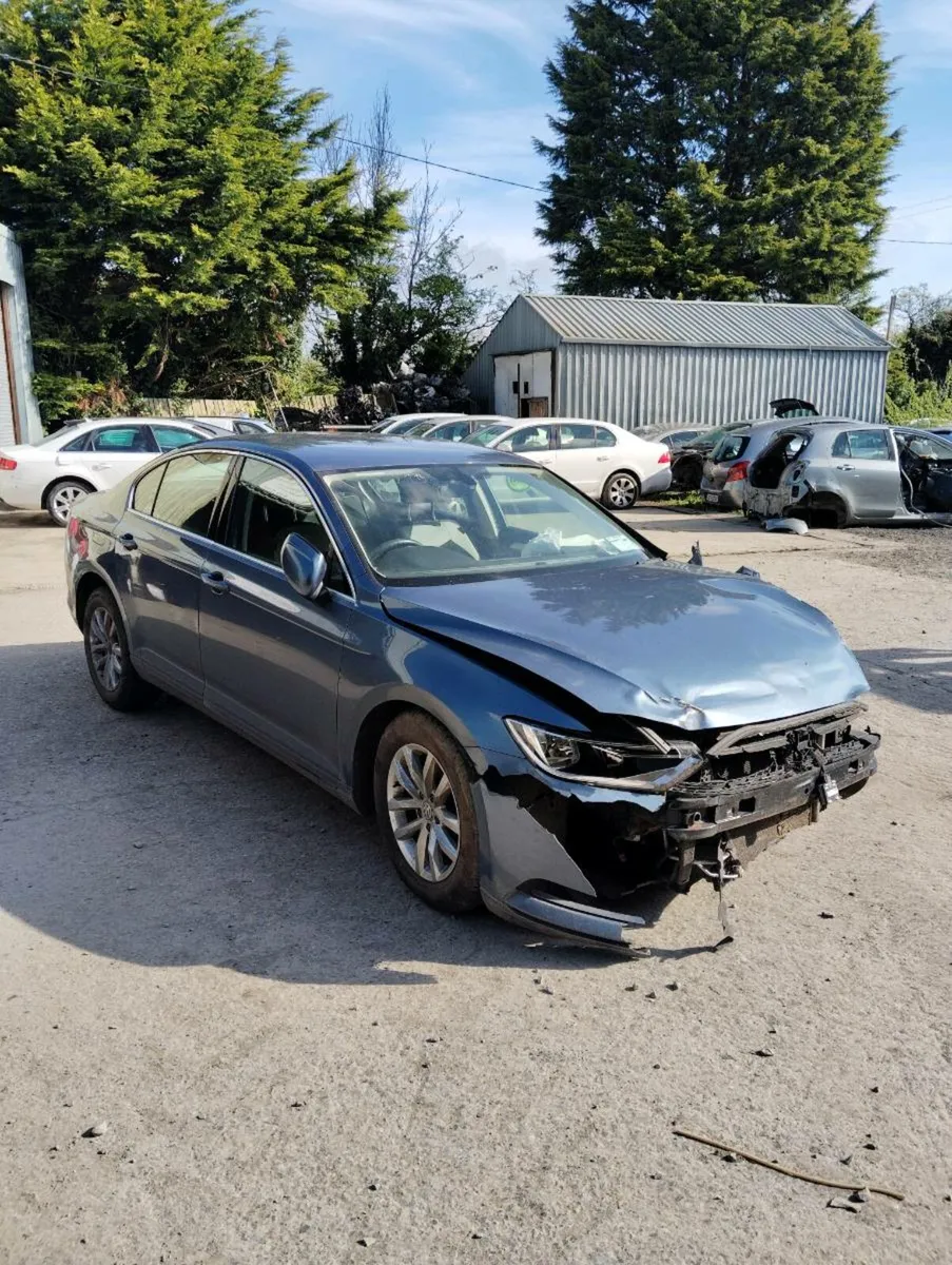 Breaking Passat 2016 dcxa phg lb5j b8 - Image 1