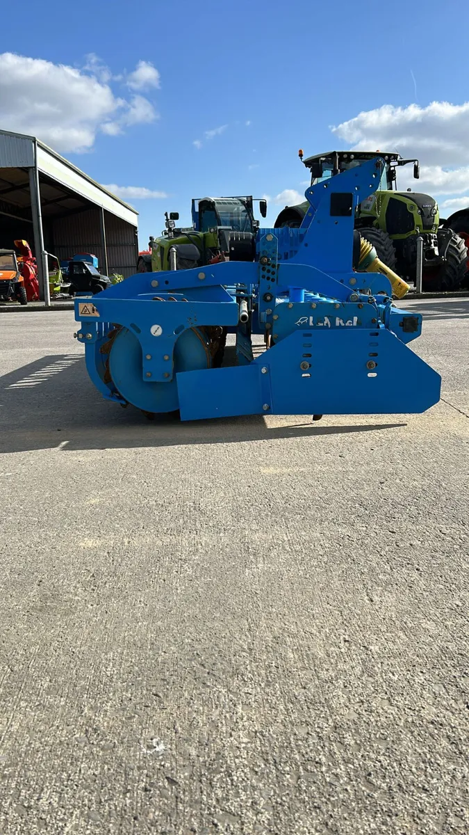 Lemken Zirkon 12 3m power harrow - Image 3