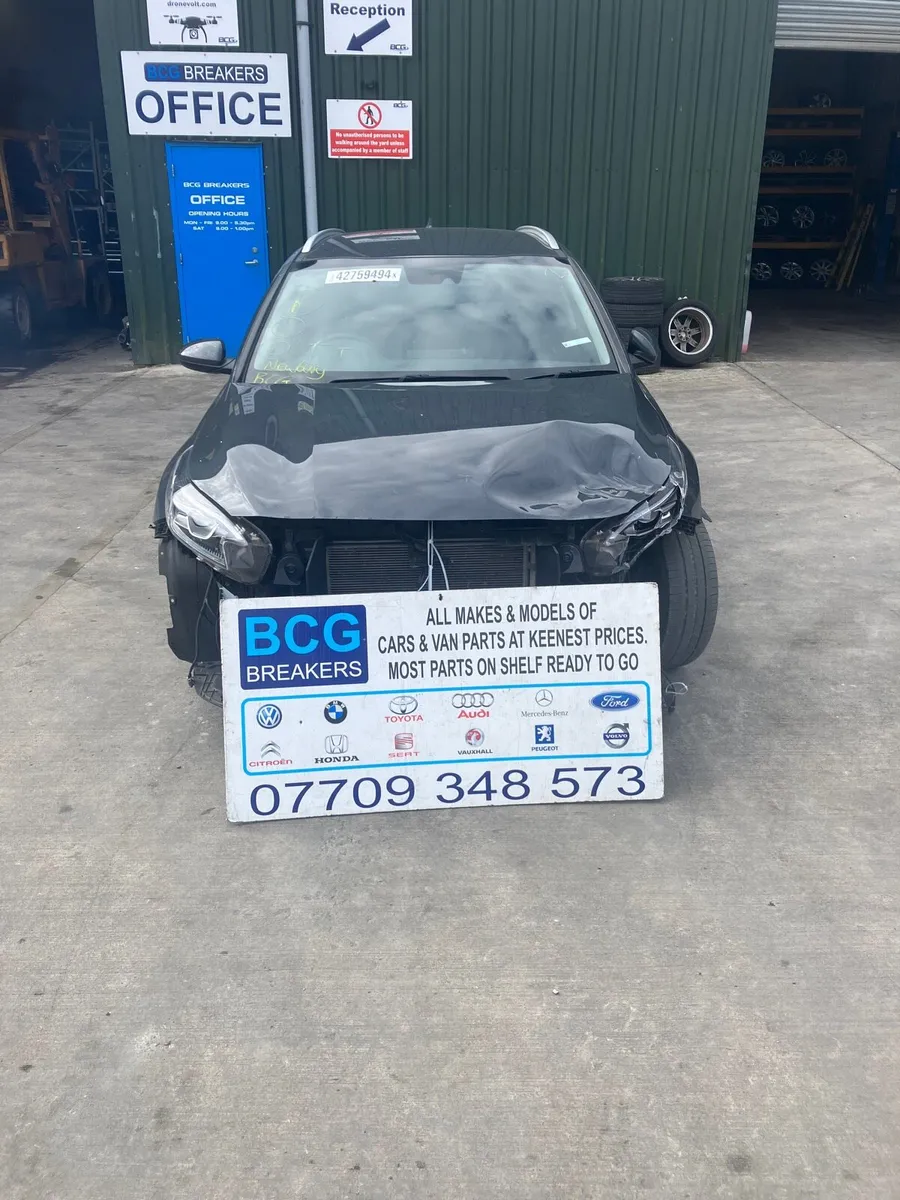 2023 Kia XCeed parts breaking - Image 1