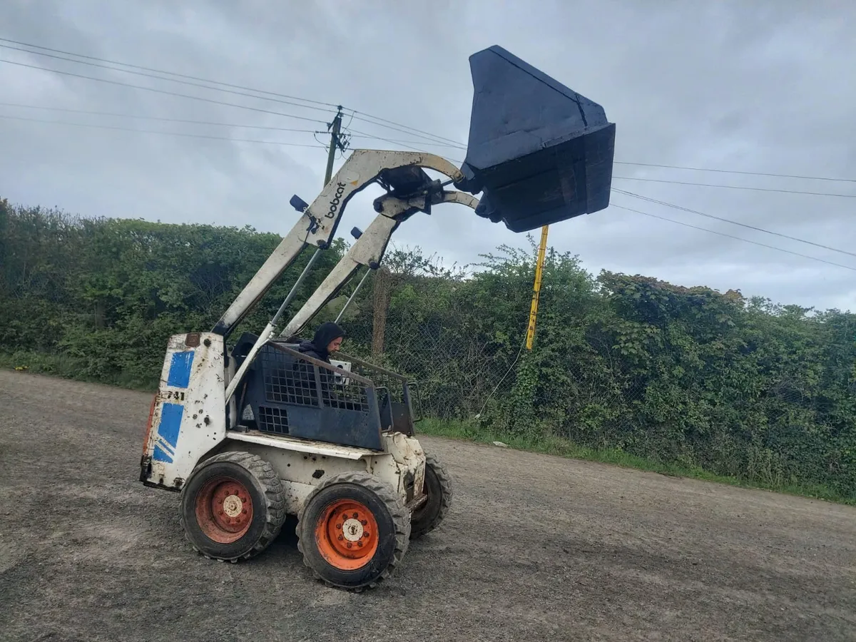 Bobcat 741 Skid Steer Loader - Image 1