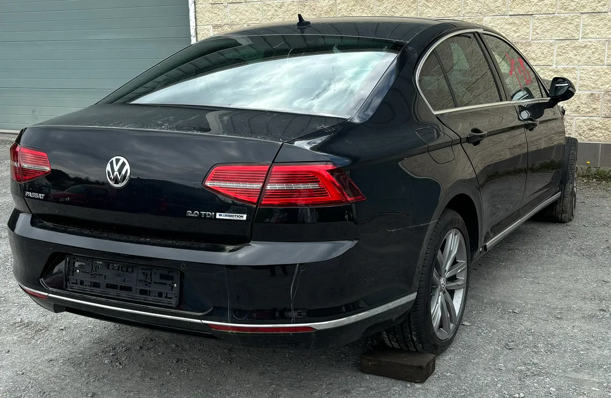 VW PASSATS FOR BREAKING - Image 1