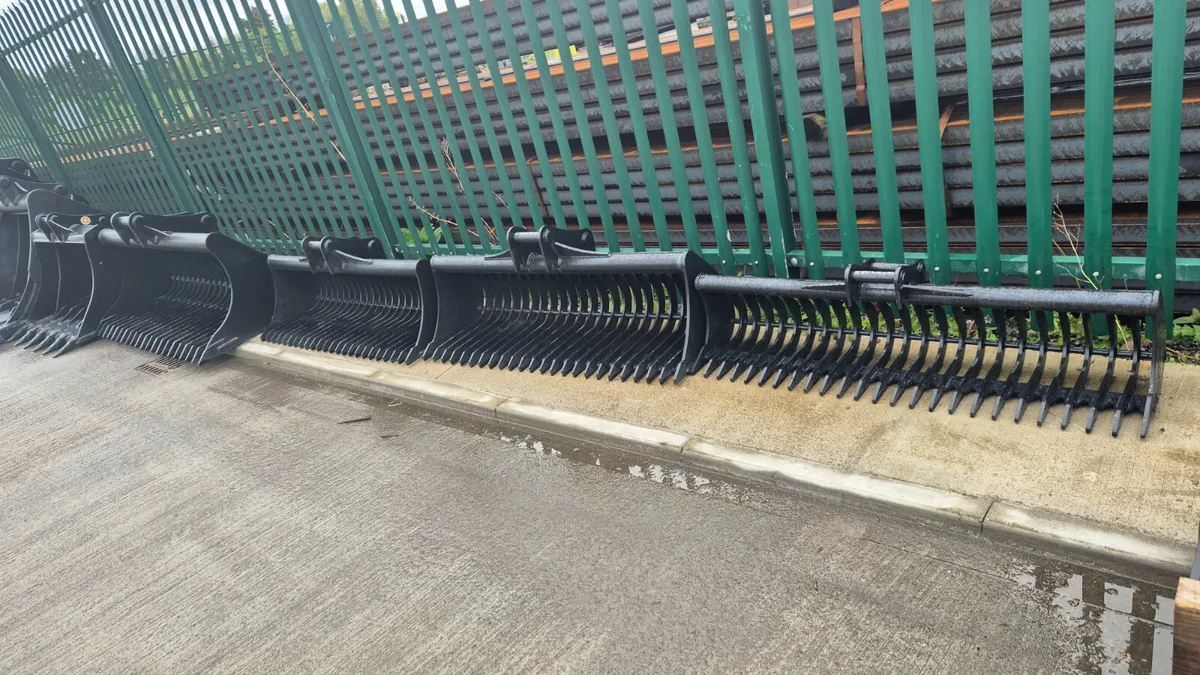 Lawn Rakes, tilt buckets and more - Image 4