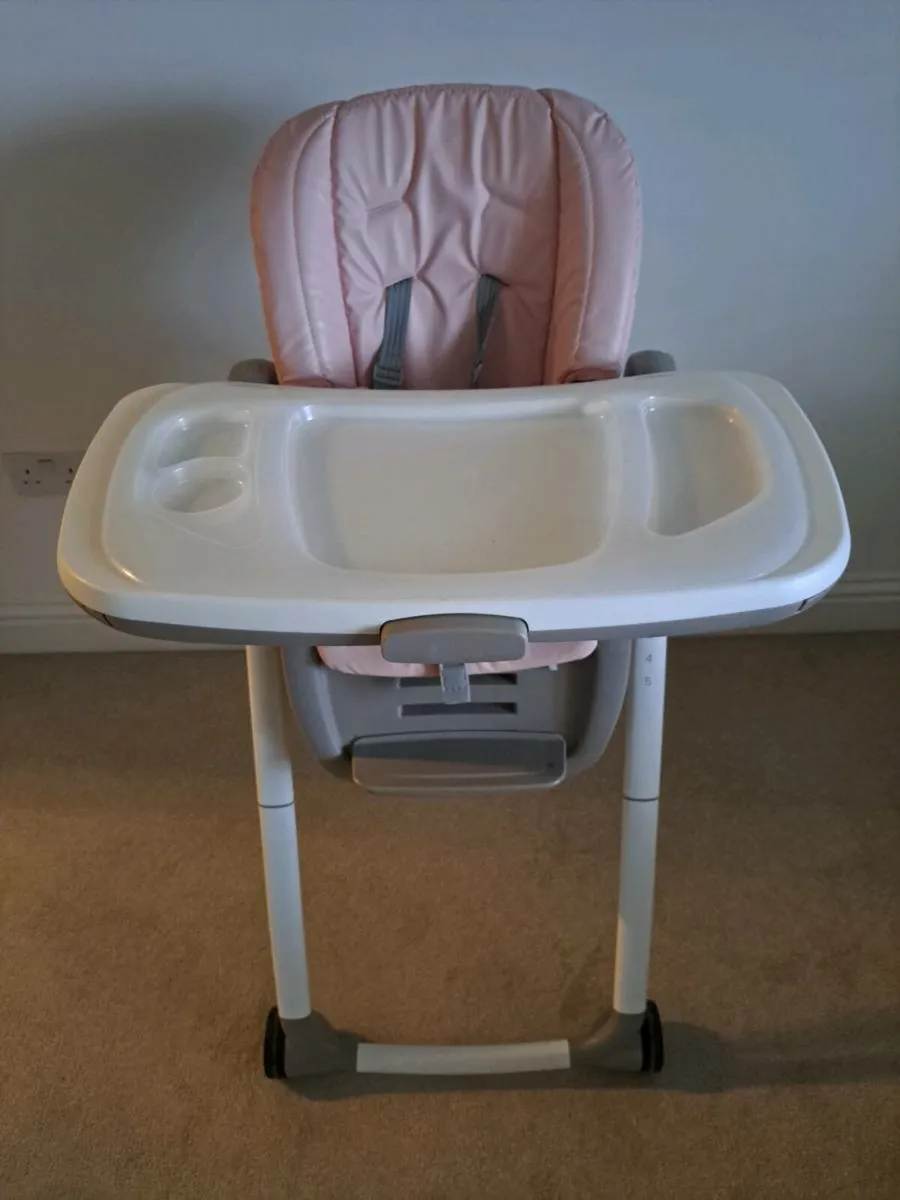 Joie 6 in 1 Highchair - Image 1