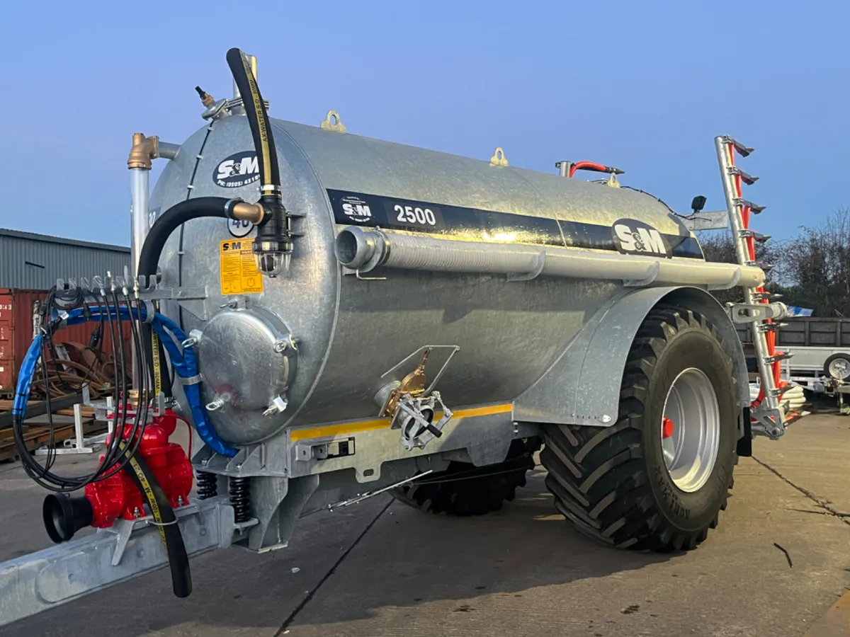 new 2500r S&M tank - Image 2