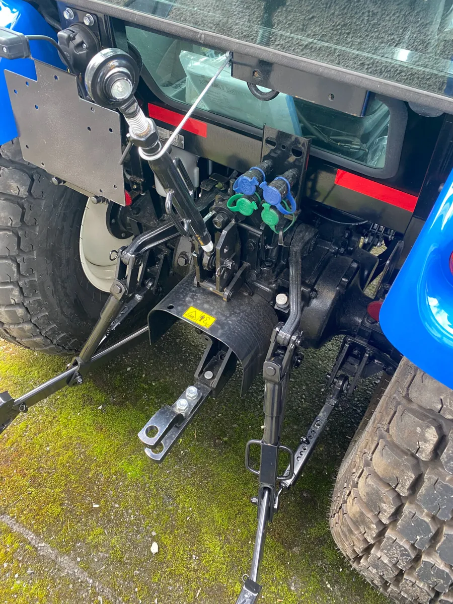 New Holland Boomer 40 - Image 4