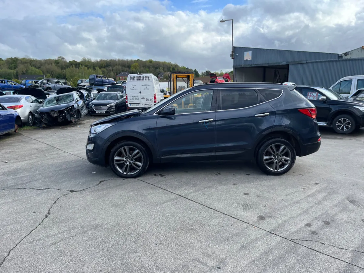 2014 Hyundai Santa-Fe 2.2 CRDi premium - Image 2