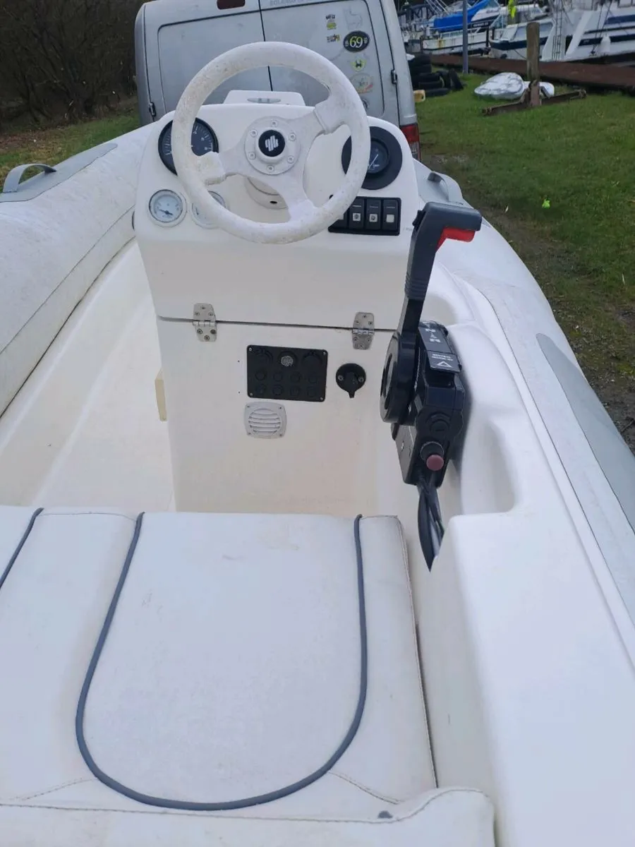 3.8 Mercury Rib - Image 1