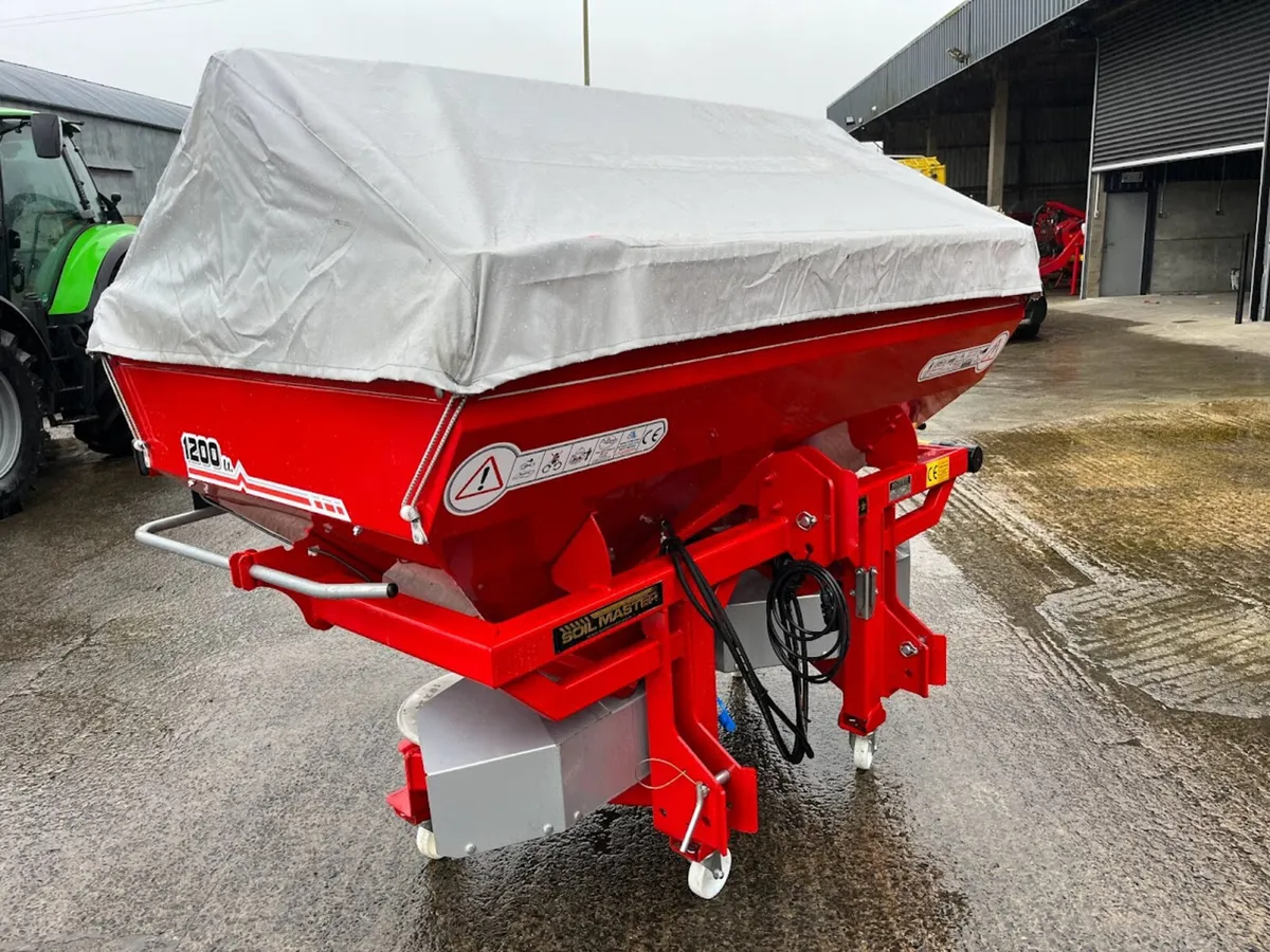 New Soilmaster Fertiliser Sower - Image 1