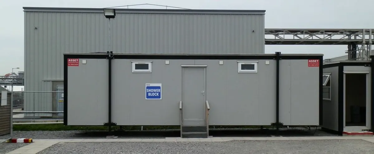 32' x 10' 10 Man Portable Shower For Sale / Hire - Image 1