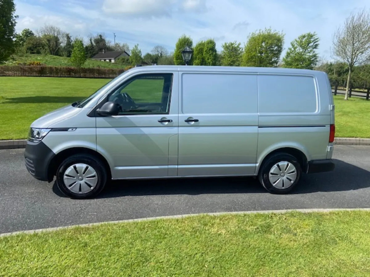 Volkswagen Transporter 2021 - Image 4