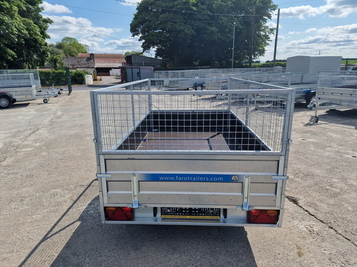 8x4 trailer 750kg  tiltbed - Image 4