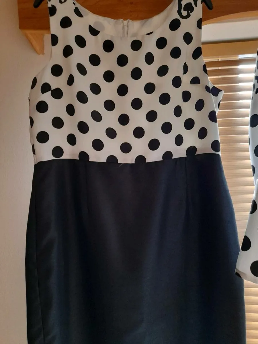 Ladies suit - Image 4