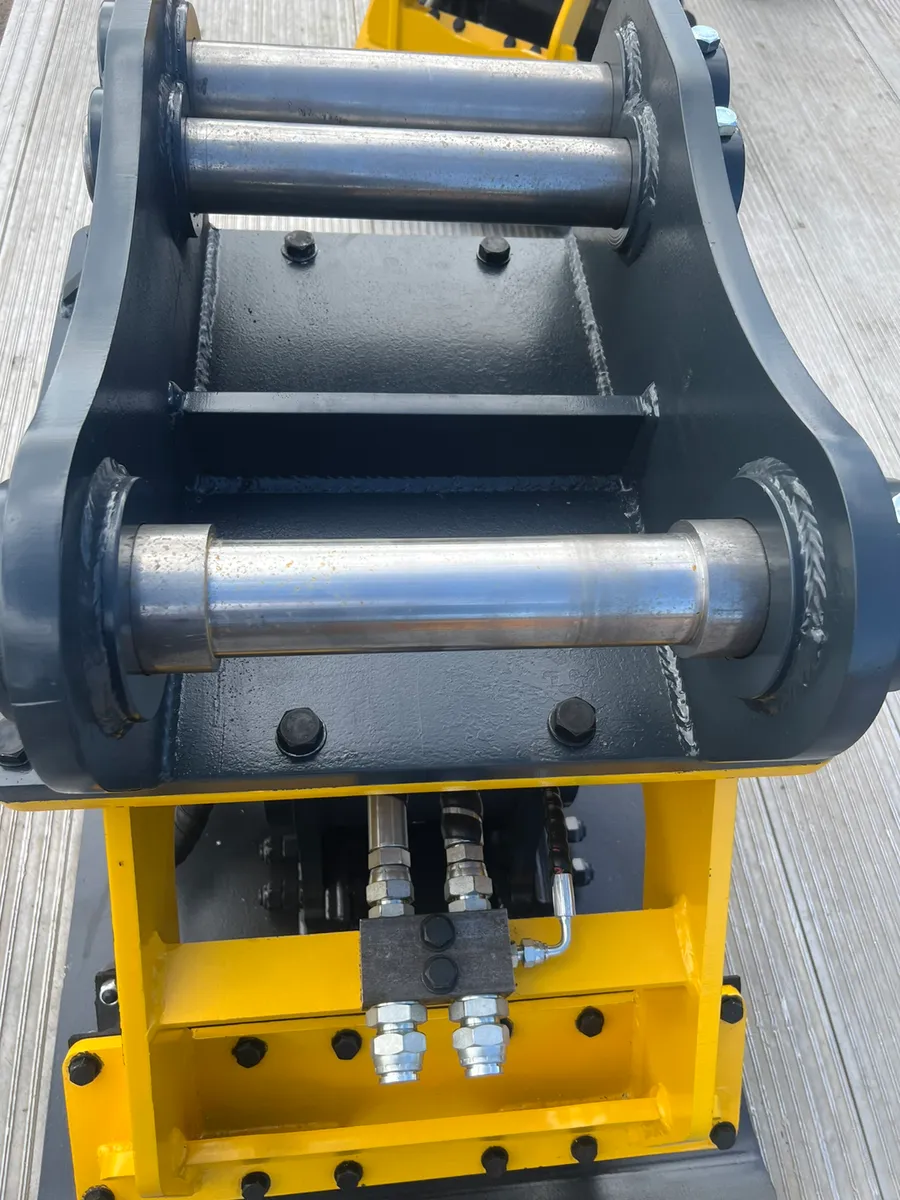 KES Compaction Plate Suits 14 & 20 Ton Excavator - Image 2