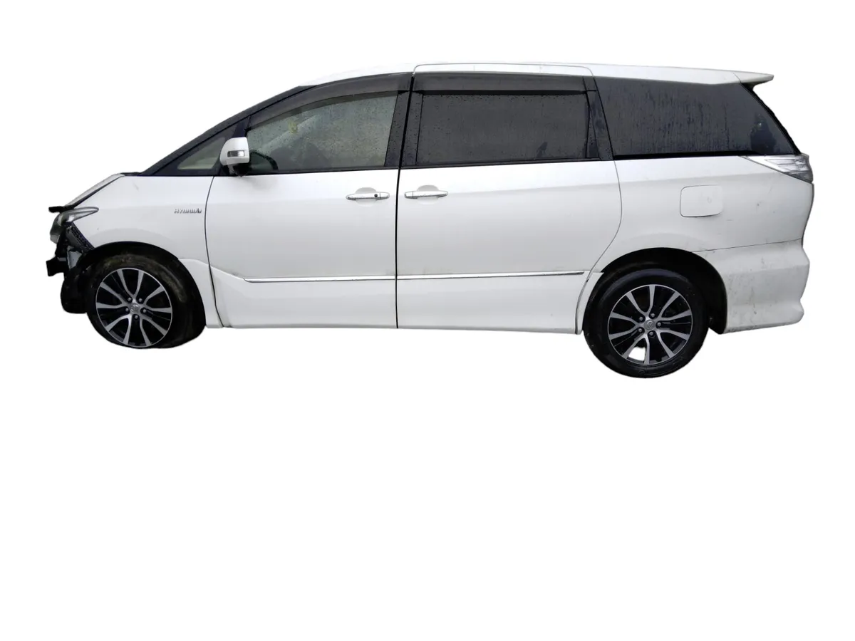 2014 TOYOTA ESTIMA For Breaking/Dismantling - Image 2
