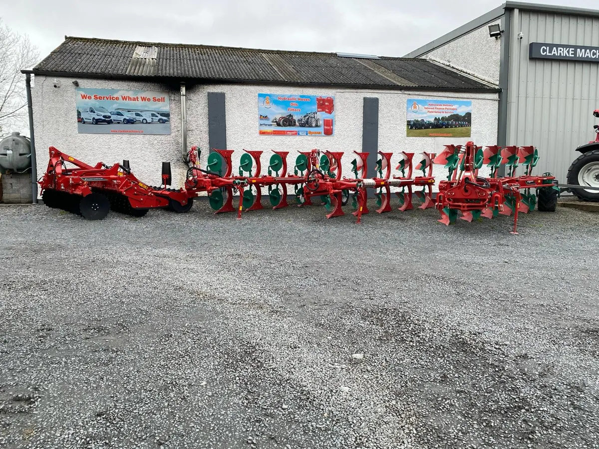 ✨✨Kverneland Ploughs Ready to Go!!!✨✨ - Image 1