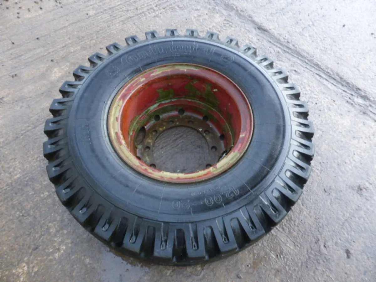 Selection of trailer and Implement wheels - Image 4