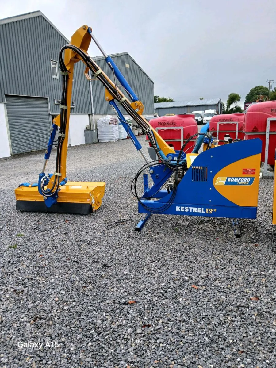 BOMFORD KESTREL E HEDGECUTTER. - Image 1