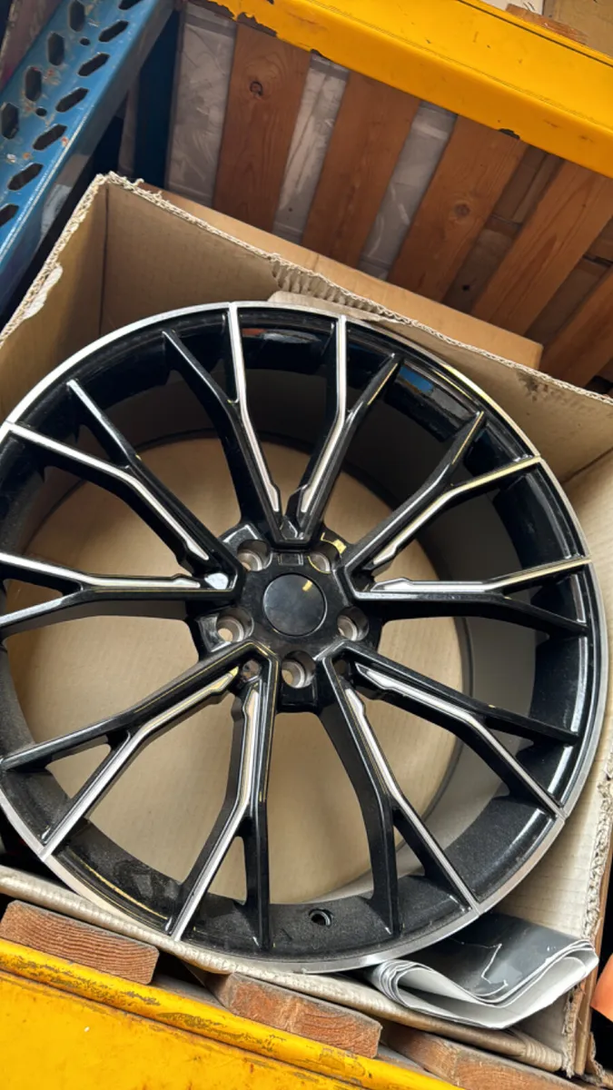 20” g30 alloys & tyres 5x112