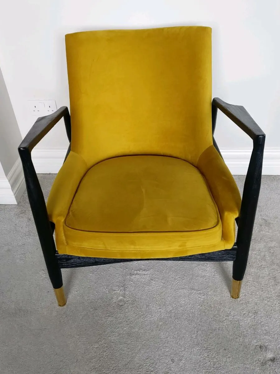Stylish Mustard Yellow Accent Chair – Modern & Co - Image 1