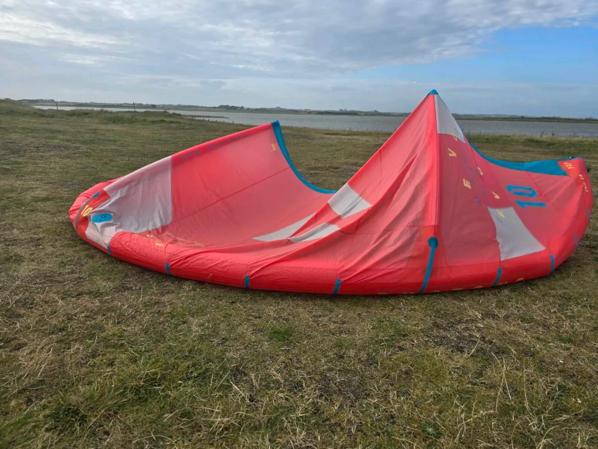Kitesurfing kite Duotone Evo 10m - Image 1