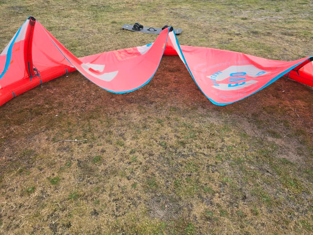 Kitesurfing kite Duotone Evo 10m - Image 3