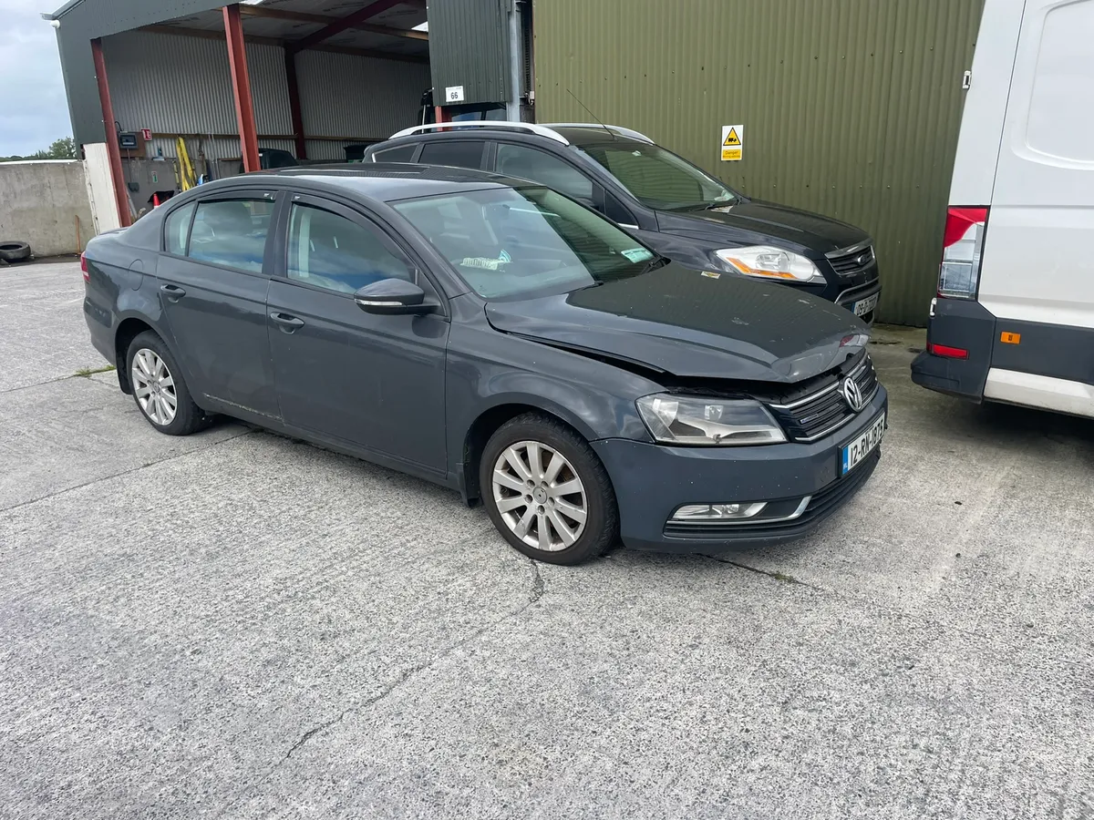 12 vw Passat 1.6 tdi bluemotion for dismantling