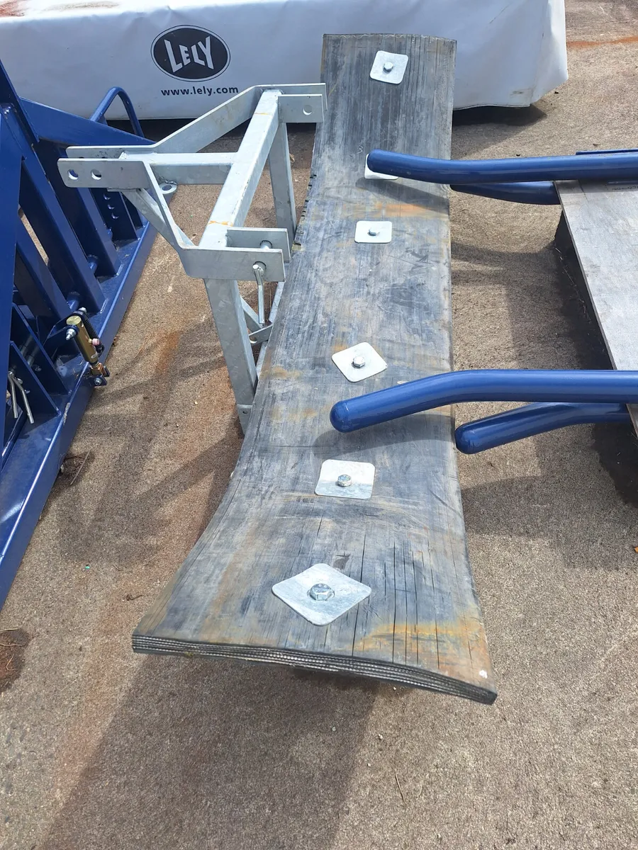 New Galvanised Yard Scraper