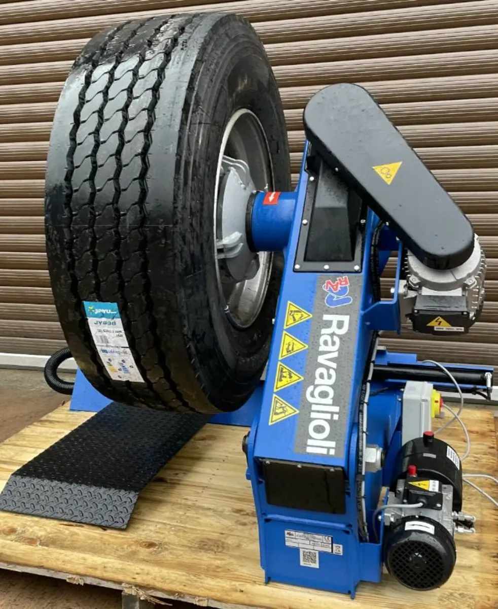 Ravaglioli 400V HGV Tyre Changer 11"- 27" - Image 2