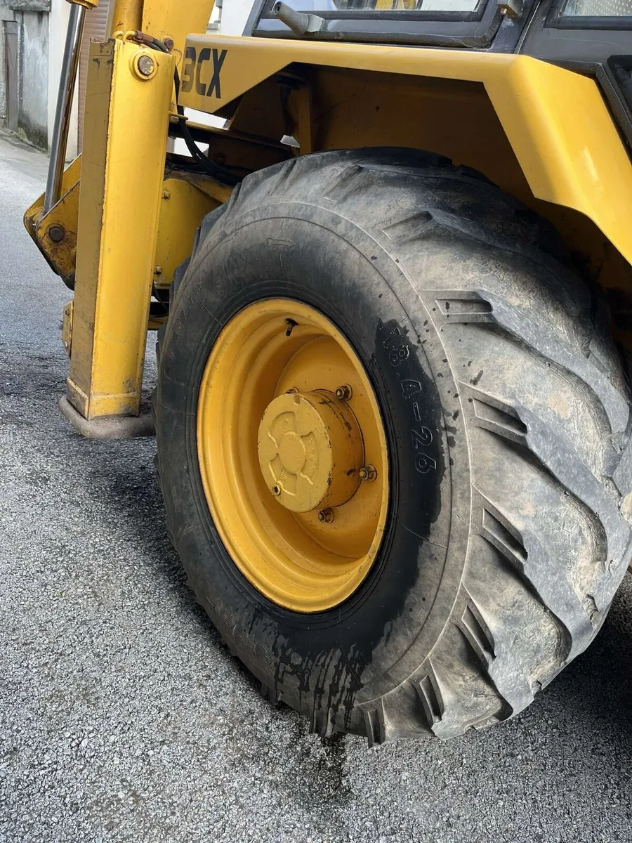 JCB 3CX Tyre - Image 2