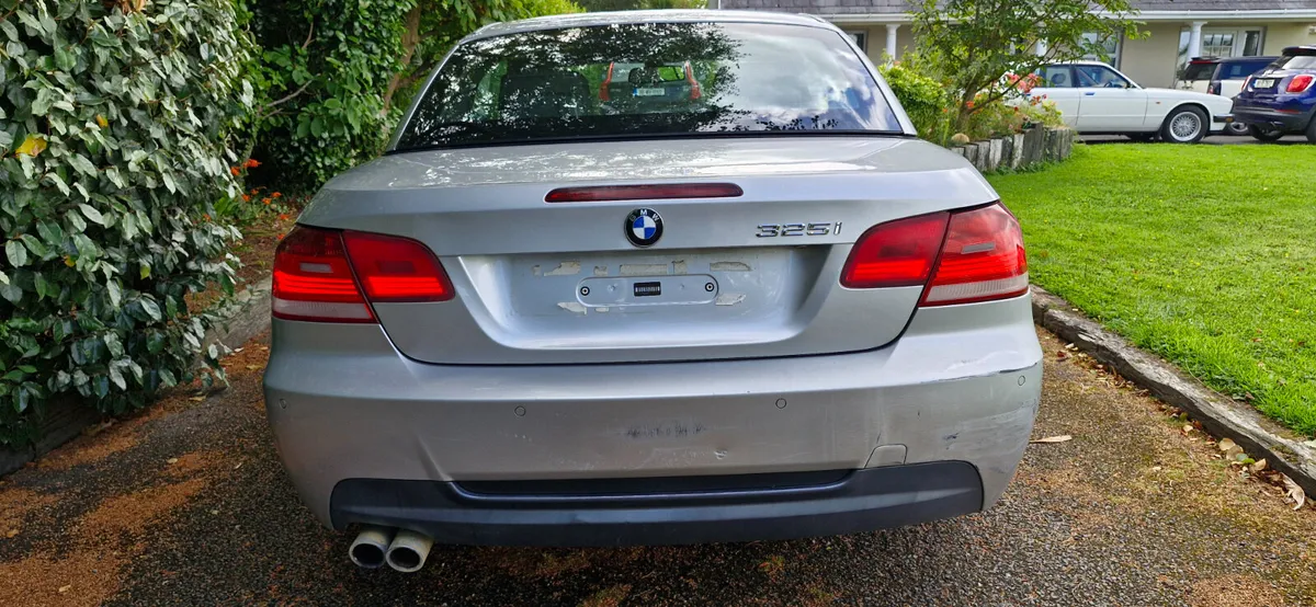 BMW 325i E93 Convertible for BREAKING - Image 3