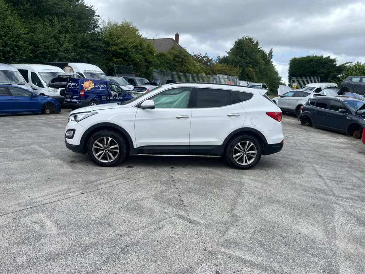 2015 Hyundai SANTA-FE 2.2  4X4   7 seater - Image 3