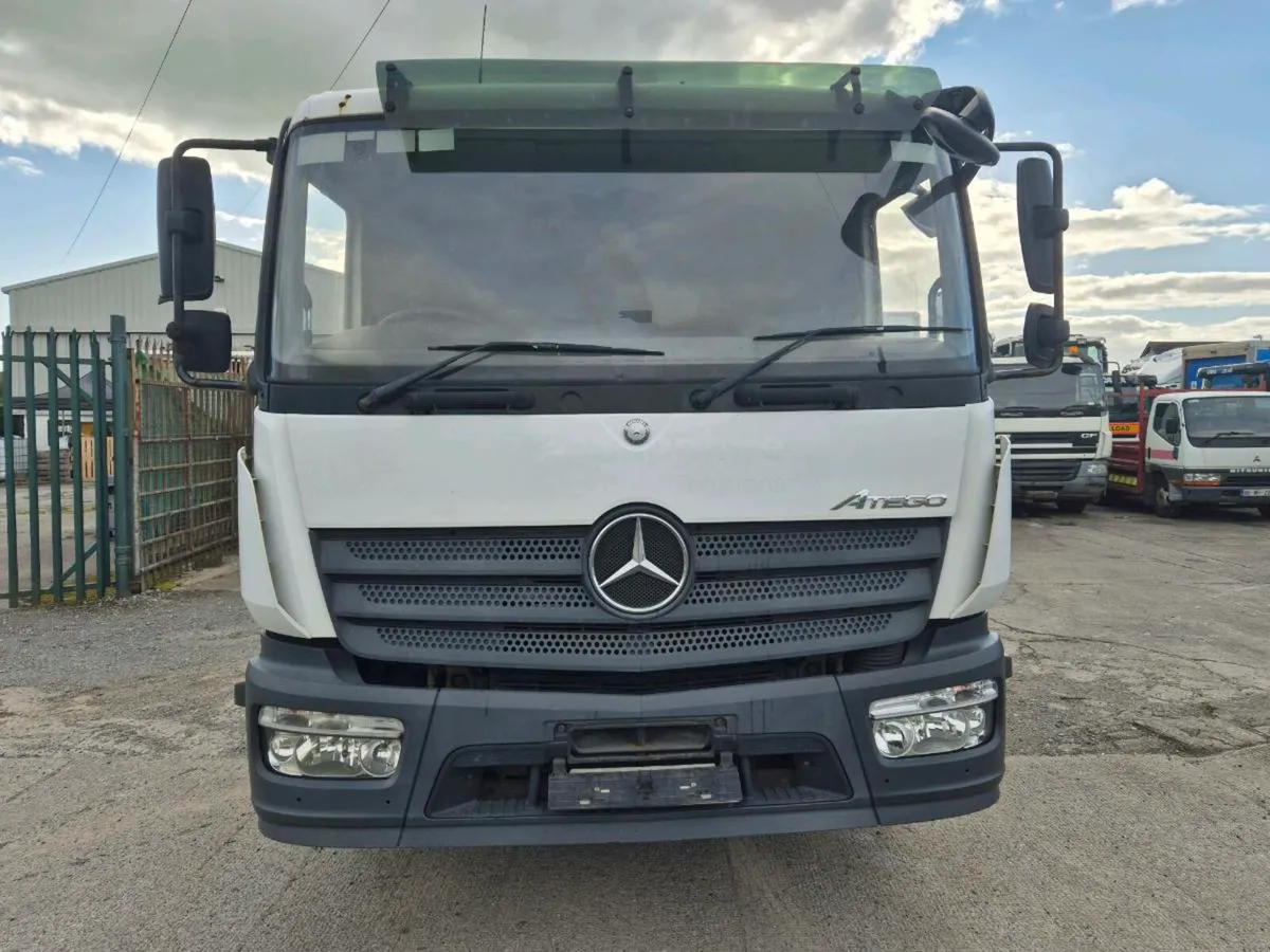 Mercedes 2015- 1323- 1221 low miles - Image 4
