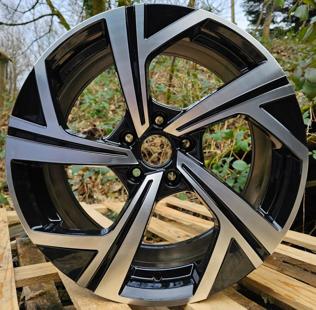 18 Vw golf Passat alloys 5x112 alloys & tyres