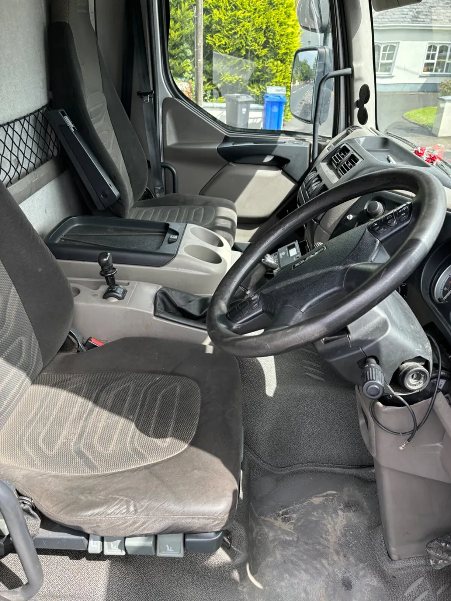 DAF LF refrigerated truck - Image 3