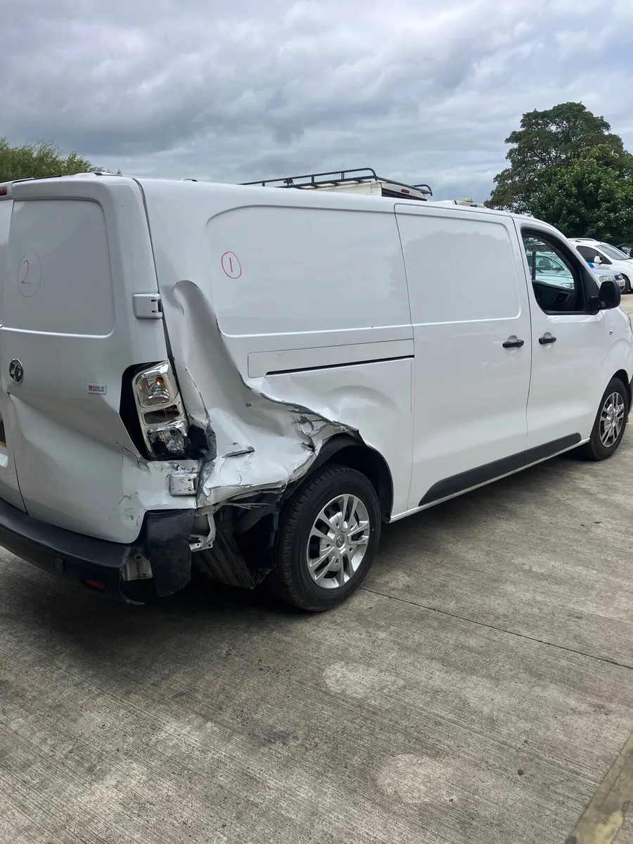 2022 Vauxhall vivaro parts breaking - Image 2