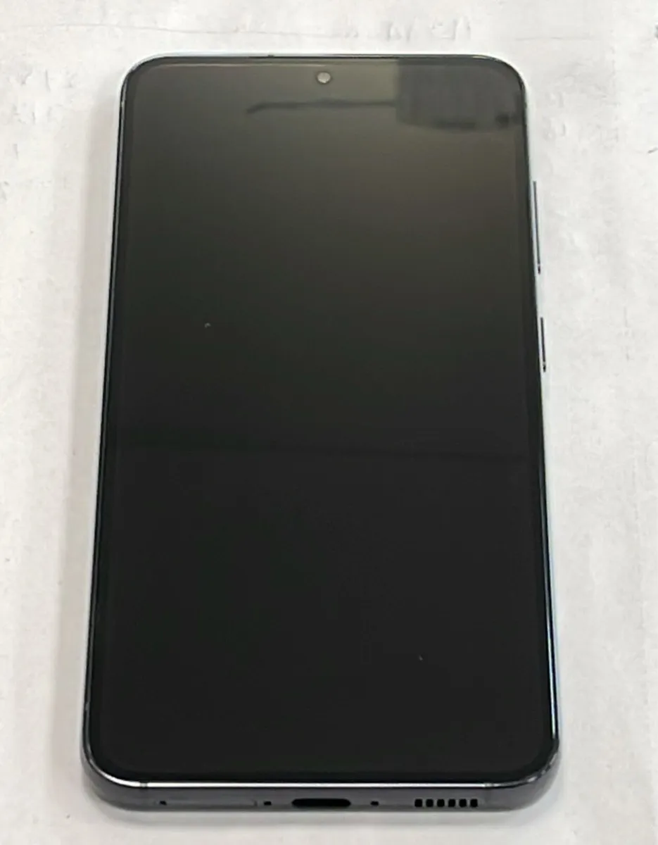 Samsung S22 unlocked - Image 3