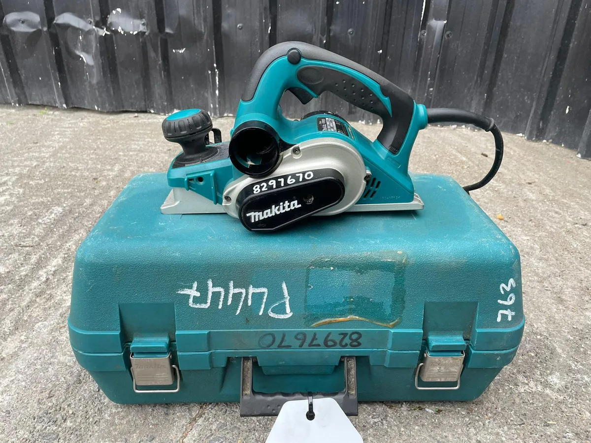 Selection of Makita KP0810 Planers - Image 3